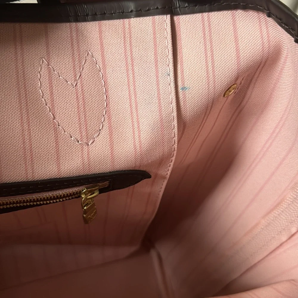 Authentic Louis Vuitton Neverfull mm - Picture 6 of 10